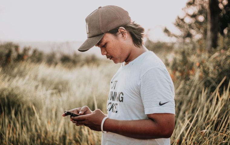 How to Cut Screen Time Without Feeling Disconnected